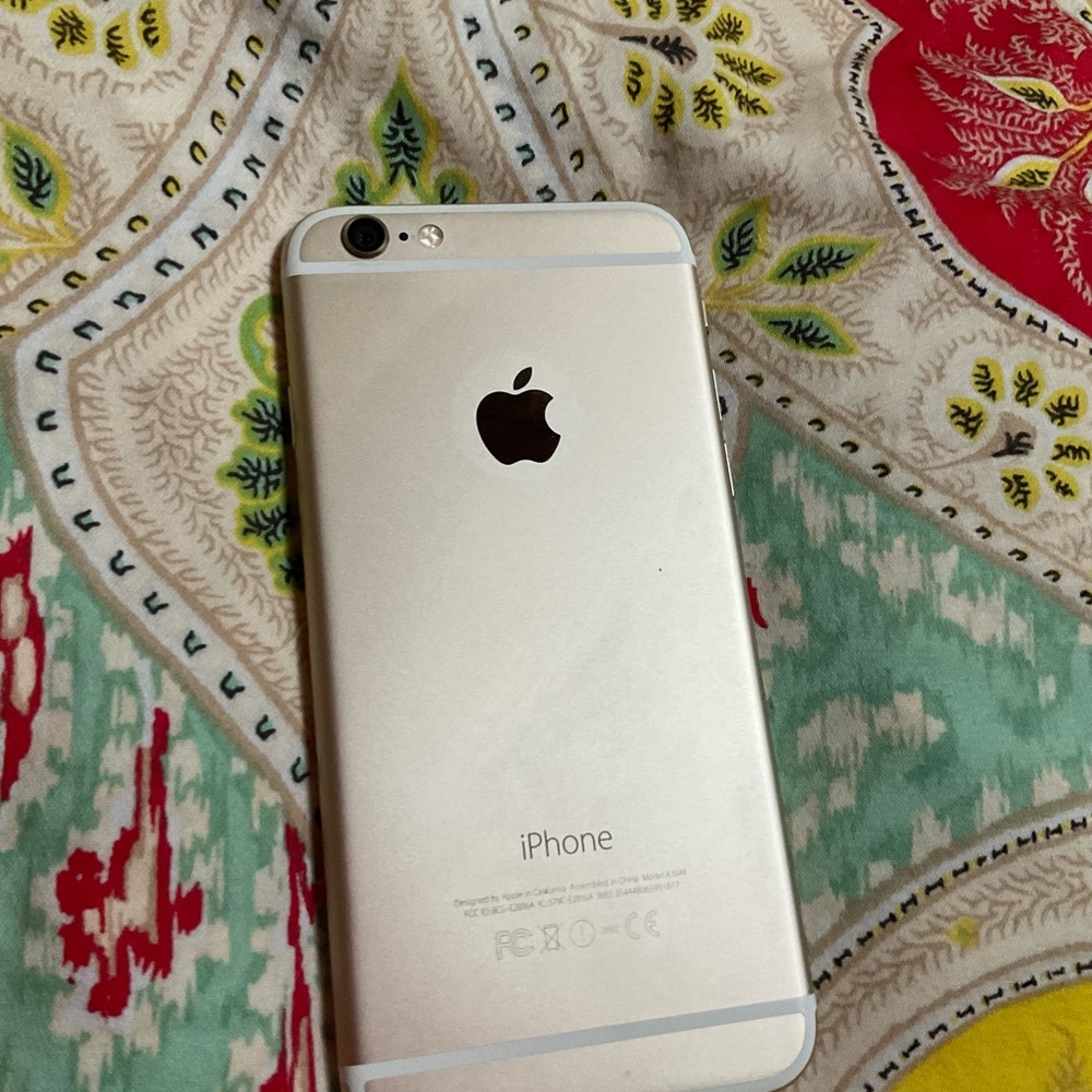 Gold iPhone 6 Plus Box - Picture 3 of 5
